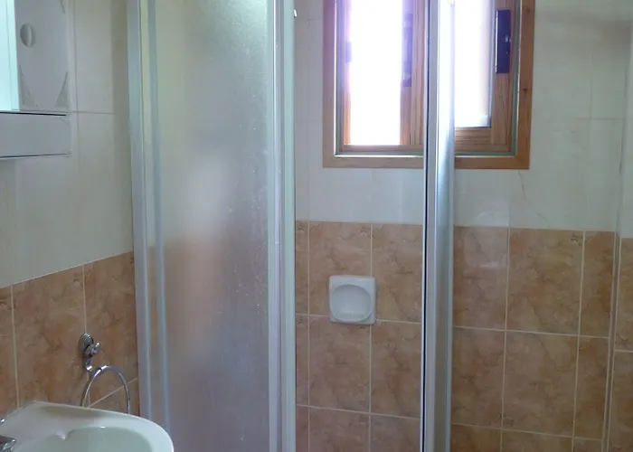 Mountain Rose Garden Hotel Pedhoulas