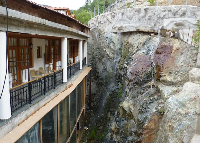 Mountain Rose Garden 2*